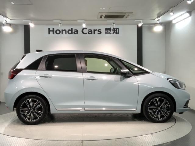 フィット ｅ：ＨＥＶリュクス　Ｈ　ＳＥＮＳＩＮＧ　新車保証　試乗車　ワンオ－ナ－　純正ナビ　ＴＶ　Ｒカメラ　マルチビュ－　ＢＴオ－ディオ　ＥＴＣ　ＬＥＤライト　ＶＳＡ　シ－トヒ－タ－　クルコン　アルミ　スマ－トキ－　盗難防止装置（51枚目）