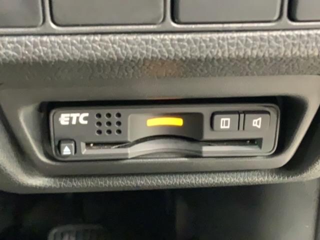 ステップワゴンスパーダ スパーダ　ホンダセンシング　１年保証　ナビＶＸＭ－１７５ＶＦＮｉ　ＴＶ　Ｒカメラ　ＣＤ録音　ＤＶＤ　Ｒモニター　ドラレコ　ＥＴＣ　ＬＥＤライト　ＶＳＡ　両側電動ドア　クルコン　アルミ　フォグ　ドアバイザー　スマキー　盗難防止装置（13枚目）