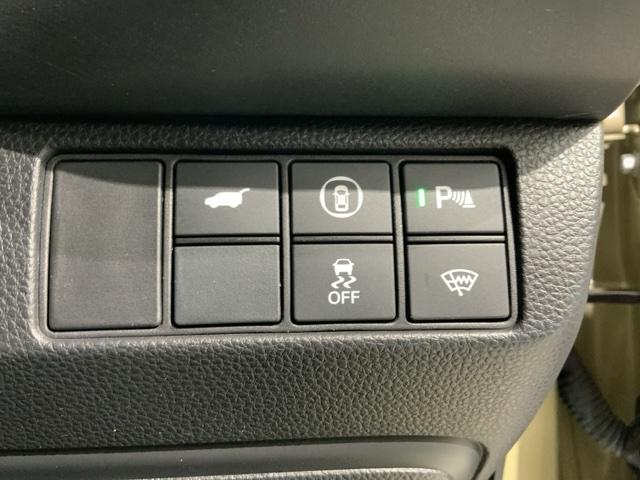 ヴェゼル ｅ：ＨＥＶ　Ｚ　Ｈ　ＳＥＮＳＩＮＧ　最長５年保証　ワンオーナー　純正ナビ　ＴＶ　Ｒカメラ　ＢＴオ－ディオ　ＥＴＣ　ＬＥＤライト　ＶＳＡ　シートヒーター　クルコン　Ｐテールゲート　アルミ　フォグ　スマキー　盗難防止装置（13枚目）