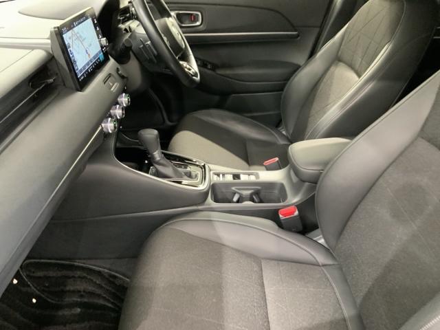 ヴェゼル ｅ：ＨＥＶ　Ｚ　Ｈ　ＳＥＮＳＩＮＧ　最長５年保証　ワンオーナー　純正ナビ　ＴＶ　Ｒカメラ　ＢＴオ－ディオ　ＥＴＣ　ＬＥＤライト　ＶＳＡ　シートヒーター　クルコン　Ｐテールゲート　アルミ　フォグ　スマキー　盗難防止装置（28枚目）