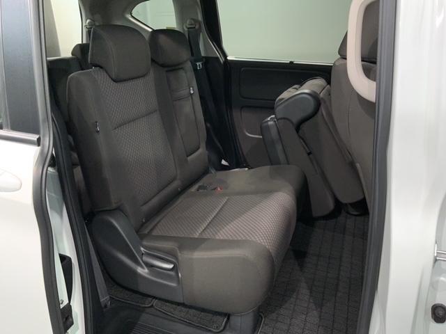 フリード Ｇ・ホンダセンシング　最長５年保証　ナビＶＸＭ－２１４ＶＦｉ　ＴＶ　Ｒカメラ　ＣＤ録音　ＢＴオ－ディオ　ＤＶＤ　ＥＴＣ　ＬＥＤライト　両側電動ドア　ＶＳＡ　シ－トヒ－タ－　クルコン　スマ－トキ－　盗難防止装置　整備記録簿（32枚目）