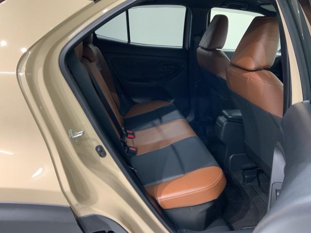 ヤリスクロス ハイブリッドＺ　アドベンチャー　２ト－ン　最長５年保証　ＴＶ　Ｒカメラ　マルチビュ－　ＢＴオ－ディオ　衝突軽減Ｂ　ドラレコ　ＥＴＣ　ＬＥＤライト　横滑り防止　シ－トヒ－タ－　電動シ－ト　クルコン　アルミ　スマ－トキ－　盗難防止装置（19枚目）