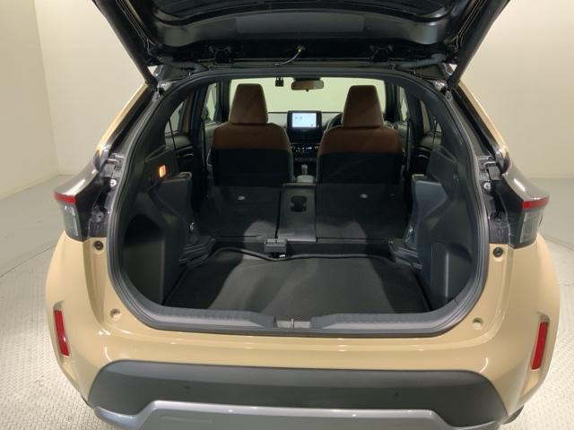 ヤリスクロス ハイブリッドＺ　アドベンチャー　２ト－ン　最長５年保証　ＴＶ　Ｒカメラ　マルチビュ－　ＢＴオ－ディオ　衝突軽減Ｂ　ドラレコ　ＥＴＣ　ＬＥＤライト　横滑り防止　シ－トヒ－タ－　電動シ－ト　クルコン　アルミ　スマ－トキ－　盗難防止装置（20枚目）