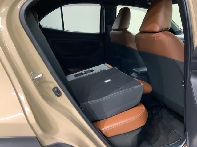 ヤリスクロス ハイブリッドＺ　アドベンチャー　２ト－ン　最長５年保証　ＴＶ　Ｒカメラ　マルチビュ－　ＢＴオ－ディオ　衝突軽減Ｂ　ドラレコ　ＥＴＣ　ＬＥＤライト　横滑り防止　シ－トヒ－タ－　電動シ－ト　クルコン　アルミ　スマ－トキ－　盗難防止装置（31枚目）