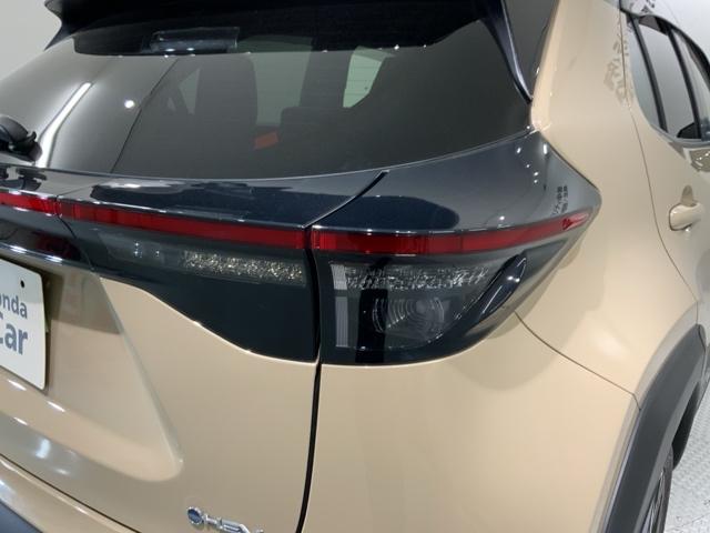 ヤリスクロス ハイブリッドＺ　アドベンチャー　２ト－ン　最長５年保証　ＴＶ　Ｒカメラ　マルチビュ－　ＢＴオ－ディオ　衝突軽減Ｂ　ドラレコ　ＥＴＣ　ＬＥＤライト　横滑り防止　シ－トヒ－タ－　電動シ－ト　クルコン　アルミ　スマ－トキ－　盗難防止装置（45枚目）