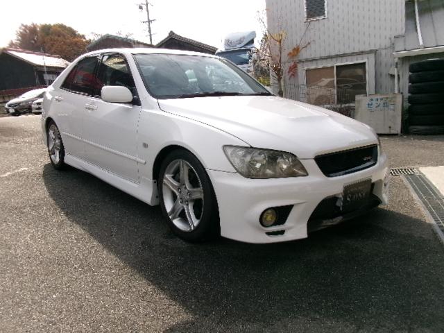 アルテッツァ RS200 リミテッドII 前期ネオカス ジータサイド クオリタートバンパーフルエアロ ラックエアロボンネット 強化クラッチ 軽量フライホイール 社外エキマニ HKSマフラー フルタップ車高調 VIPER3105Vセキュリティ(6枚目)