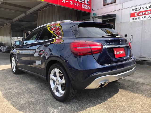 ＧＬＡクラス ＧＬＡ２２０　４マチック　プレミアムＰＫＧ・レダーセフティＰＫＧ・パノラミックスライディングルーフ　純正ナビ　バックカメラ　ディストロニックプラス　黒革シート　シートヒーター純正１８インチアルミホイール　キーレスゴー（8枚目）