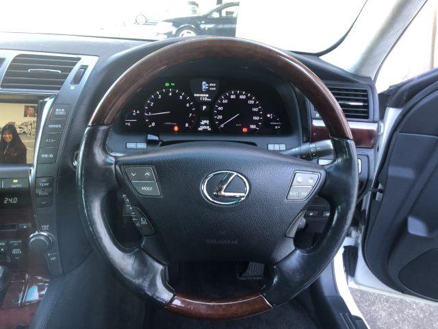 LS LS460 バージョンS Iパッケージ サンルーフ・革シート・ナビ・バックカメラ・地デジ(23枚目)