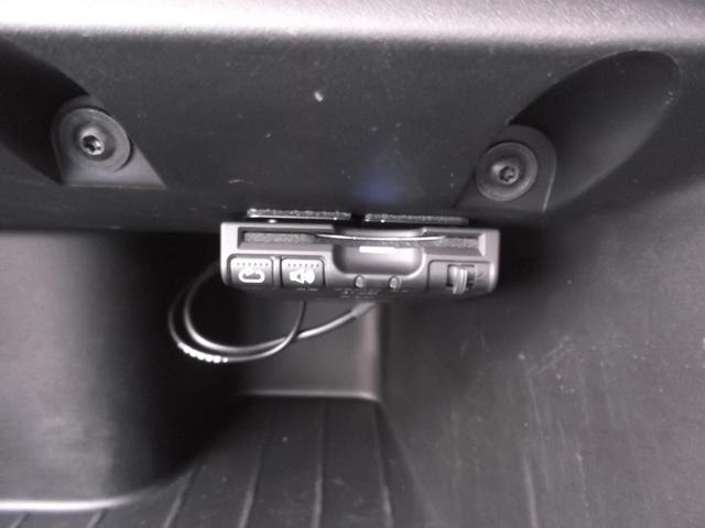 トゥインゴ インテンス　ターボ車　ポータブルナビＴＶ　バックカメラ　ＥＴＣ　Ｂｌｕｅｔｏｏｔｈ　タイヤ４本新品　純正アロイ１６インチアルミ　リア障害物センサー　禁煙車　アイドリングストップ　キーレスキー２個　オートライト（16枚目）