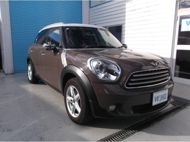 MINI クーパー クロスオーバー 管理ユーザー下取り車 ライトコーヒー色 キーレス2個 プッシュスタート ポータブルナビTV ETC ドラレコ HIDヘッドライト オートライト タイヤ溝8分山 純正16AWユニオンジャックミラー(4枚目)