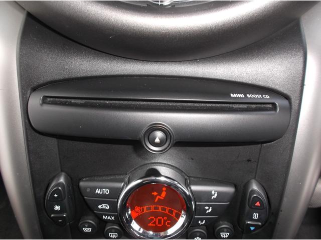 MINI クーパー クロスオーバー 管理ユーザー下取り車 ライトコーヒー色 キーレス2個 プッシュスタート ポータブルナビTV ETC ドラレコ HIDヘッドライト オートライト タイヤ溝8分山 純正16AWユニオンジャックミラー(14枚目)