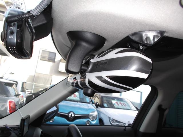 MINI クーパー クロスオーバー 管理ユーザー下取り車 ライトコーヒー色 キーレス2個 プッシュスタート ポータブルナビTV ETC ドラレコ HIDヘッドライト オートライト タイヤ溝8分山 純正16AWユニオンジャックミラー(29枚目)