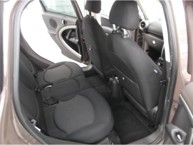 MINI クーパー クロスオーバー 管理ユーザー下取り車 ライトコーヒー色 キーレス2個 プッシュスタート ポータブルナビTV ETC ドラレコ HIDヘッドライト オートライト タイヤ溝8分山 純正16AWユニオンジャックミラー(32枚目)