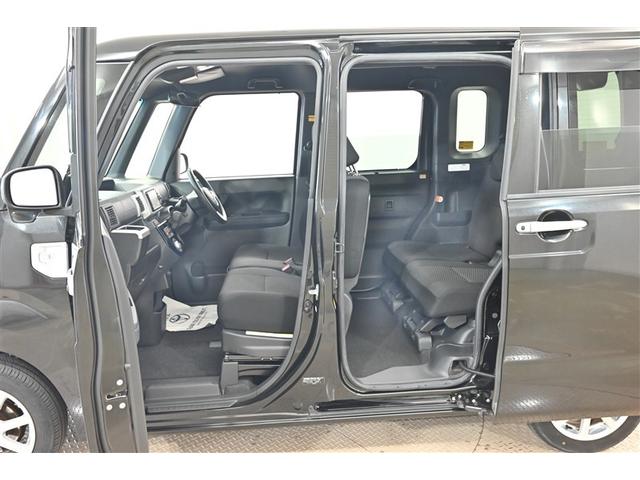 後席もゆとりあるスペースをしっかり確保。