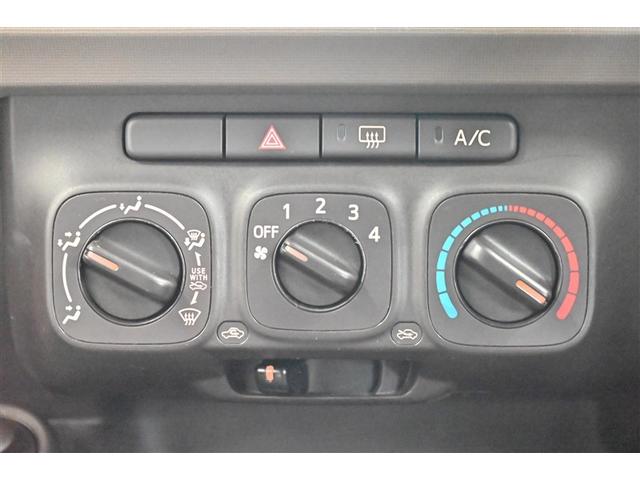 パッソ Ｘ　運転席助手席エアバック　地デジＴＶ　メモリーナビゲーション　横滑り防止機能　Ａストップ　エアコン　キーレス　ＥＴＣ　ドライブレコーダ　ＡＢＳ　パワーウィンドウ　ベンチシート　パワーステアリング　ＤＶＤ（8枚目）