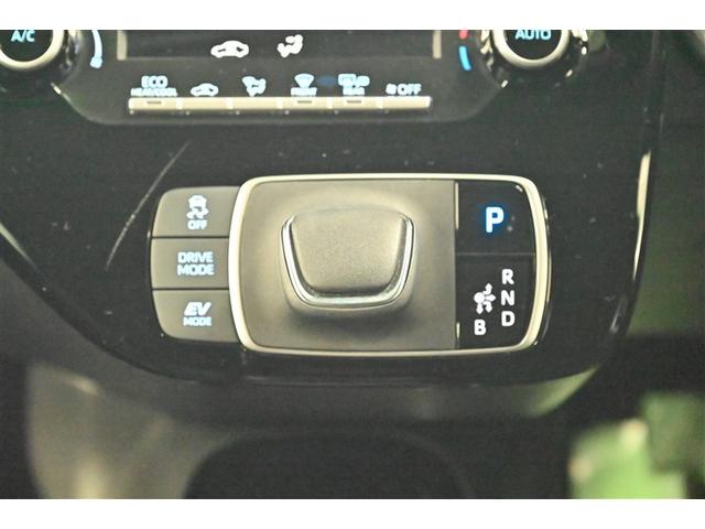 アクア Ｇ　ワンオーナ　ＶＳＣ　衝突軽減ブレーキ　メモリナビ　バックモニター　ＬＥＤ　クルーズコントロール　スマートキー　ＥＴＣ車載器　ドライブレコーダー　ナビ　パワーウィンドウ　イモビライザー　オートエアコン（7枚目）