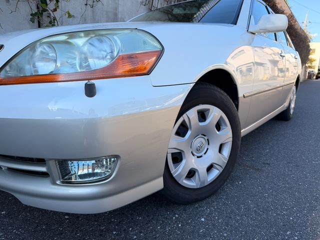 マークII グランデ35thアニバーサリーナビパッケージ ★グランデ★35thアニバーサリー★サンルーフ★社外ナビ★Bluetoothあり★パワーシート★ウッドステアリング★禁煙車★ツイーター★ETC★キーレス★(5枚目)