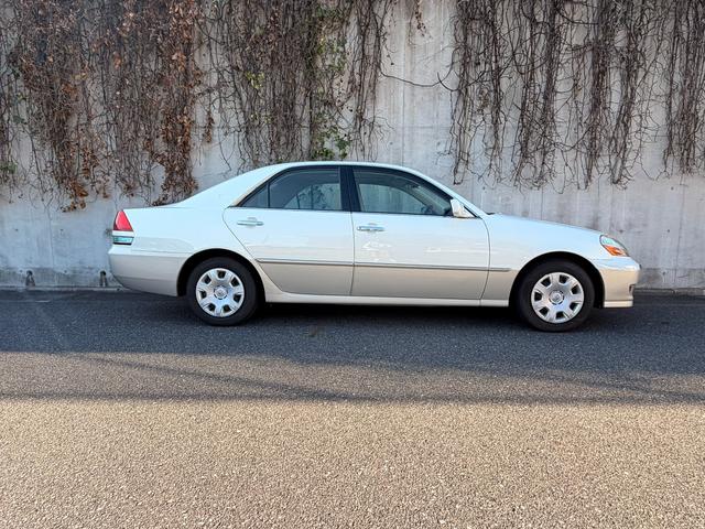 マークII グランデ35thアニバーサリーナビパッケージ ★グランデ★35thアニバーサリー★サンルーフ★社外ナビ★Bluetoothあり★パワーシート★ウッドステアリング★禁煙車★ツイーター★ETC★キーレス★(32枚目)