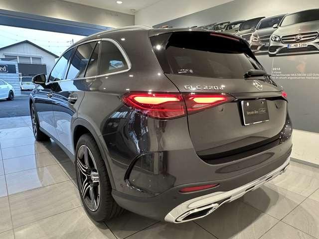 ＧＬＣ ＧＬＣ２２０ｄ　４マチック　ＡＭＧラインパッケージ　（ＩＳＧ搭載モデル）　ディーゼルターボ　４ＷＤ　ＭＰ２０２４０２　ＡＭＧレザーエクスクルーシブ　ドライバーズＰ　アンビエントライトプレミアム　リアアクスル　エアサス　ＡＲナビ（6枚目）
