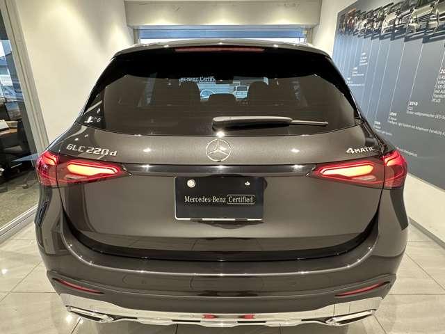 ＧＬＣ ＧＬＣ２２０ｄ　４マチック　ＡＭＧラインパッケージ　（ＩＳＧ搭載モデル）　ディーゼルターボ　４ＷＤ　ＭＰ２０２４０２　ＡＭＧレザーエクスクルーシブ　ドライバーズＰ　アンビエントライトプレミアム　リアアクスル　エアサス　ＡＲナビ（7枚目）
