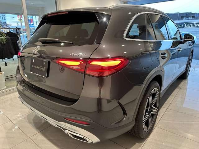 ＧＬＣ ＧＬＣ２２０ｄ　４マチック　ＡＭＧラインパッケージ　（ＩＳＧ搭載モデル）　ディーゼルターボ　４ＷＤ　ＭＰ２０２４０２　ＡＭＧレザーエクスクルーシブ　ドライバーズＰ　アンビエントライトプレミアム　リアアクスル　エアサス　ＡＲナビ（8枚目）