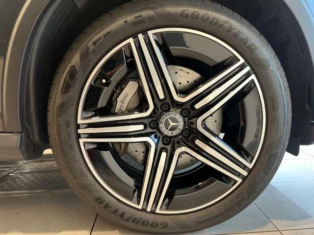 ＧＬＣ ＧＬＣ２２０ｄ　４マチック　ＡＭＧラインパッケージ　（ＩＳＧ搭載モデル）　ディーゼルターボ　４ＷＤ　ＭＰ２０２４０２　ＡＭＧレザーエクスクルーシブ　ドライバーズＰ　アンビエントライトプレミアム　リアアクスル　エアサス　ＡＲナビ（9枚目）