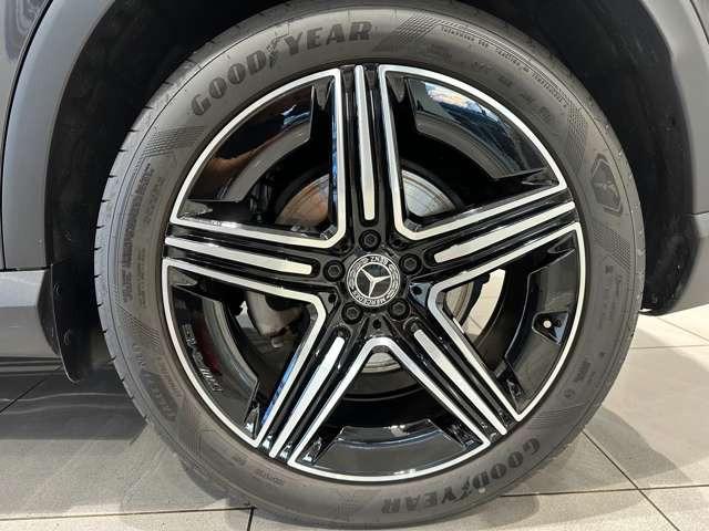 ＧＬＣ ＧＬＣ２２０ｄ　４マチック　ＡＭＧラインパッケージ　（ＩＳＧ搭載モデル）　ディーゼルターボ　４ＷＤ　ＭＰ２０２４０２　ＡＭＧレザーエクスクルーシブ　ドライバーズＰ　アンビエントライトプレミアム　リアアクスル　エアサス　ＡＲナビ（12枚目）