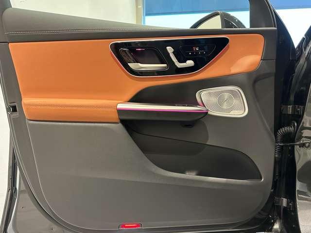 ＧＬＣ ＧＬＣ２２０ｄ　４マチック　ＡＭＧラインパッケージ　（ＩＳＧ搭載モデル）　ディーゼルターボ　４ＷＤ　ＭＰ２０２４０２　ＡＭＧレザーエクスクルーシブ　ドライバーズＰ　アンビエントライトプレミアム　リアアクスル　エアサス　ＡＲナビ（20枚目）