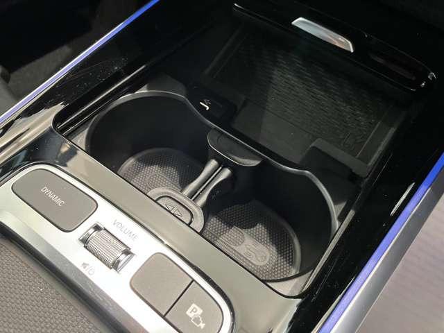 ＧＬＢ ＧＬＢ２００ｄ　４マチック　ＡＭＧラインパッケージ　４ＷＤ　デモカー　禁煙車　シートヒーター　ワイヤレスチャージ　３６０°カメラ　ＴＶ　ＥＴＣ（14枚目）