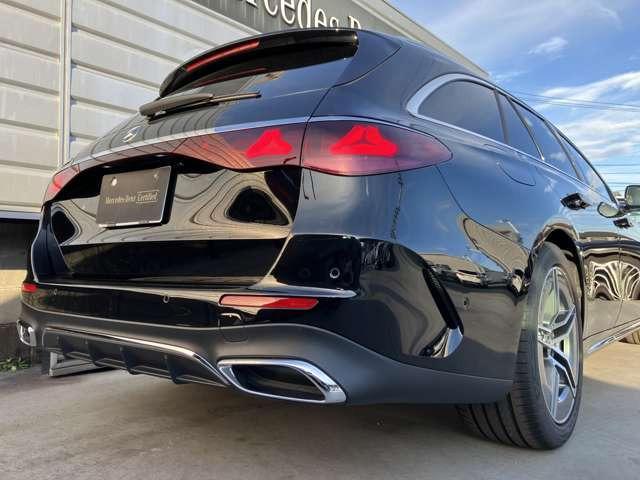 Eクラスステーションワゴン E200ステーションワゴンアバギャルドAMGラインP (ISG搭載モデル) MP202401 レザーエクスクルーシブPKG アドバンスドPKG デジタルインテリアPKG パノラミックスライディングルーフ デモカー ベンチレーター スーパースクリーン(11枚目)