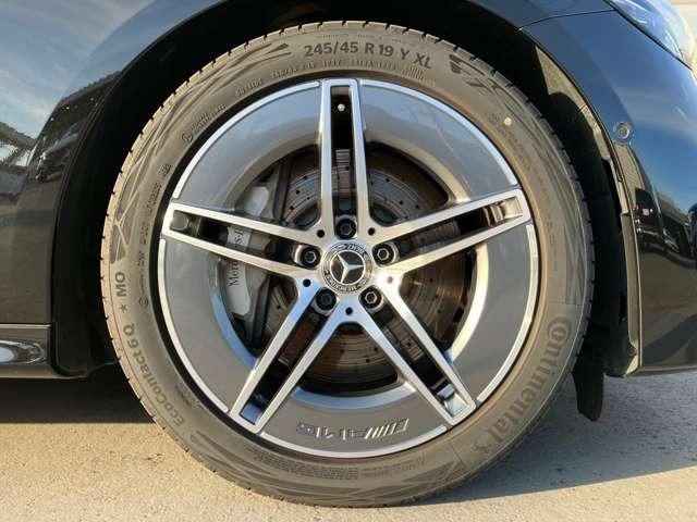 Eクラスステーションワゴン E200ステーションワゴンアバギャルドAMGラインP (ISG搭載モデル) MP202401 レザーエクスクルーシブPKG アドバンスドPKG デジタルインテリアPKG パノラミックスライディングルーフ デモカー ベンチレーター スーパースクリーン(12枚目)