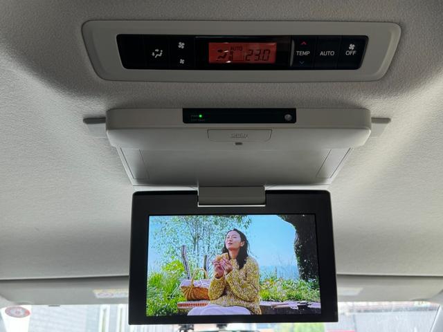 ヴォクシー ＺＳ　煌　ドライブレコーダー　ＥＴＣ　バックカメラ　ＴＶ　両側電動スライドドア　オートライト　ＬＥＤヘッドランプ　スマートキー　アイドリングストップ　電動格納ミラー　後席モニター　３列シート　ＣＶＴ（49枚目）