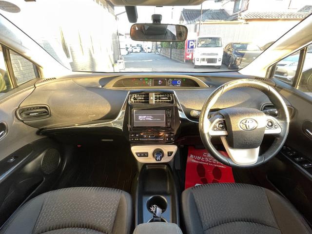 プリウス S ETC バックカメラ TV アルミホイール オートライト LEDヘッドランプ スマートキー 電動格納ミラー CVT 盗難防止システム 衝突安全ボディ ABS ESC CD Bluetooth エアコン(2枚目)