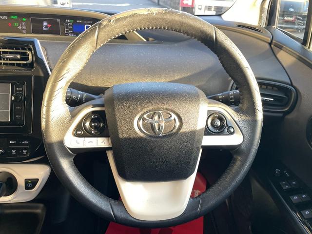 プリウス S ETC バックカメラ TV アルミホイール オートライト LEDヘッドランプ スマートキー 電動格納ミラー CVT 盗難防止システム 衝突安全ボディ ABS ESC CD Bluetooth エアコン(3枚目)