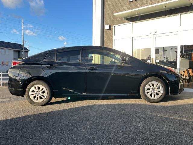 プリウス S ETC バックカメラ TV アルミホイール オートライト LEDヘッドランプ スマートキー 電動格納ミラー CVT 盗難防止システム 衝突安全ボディ ABS ESC CD Bluetooth エアコン(15枚目)