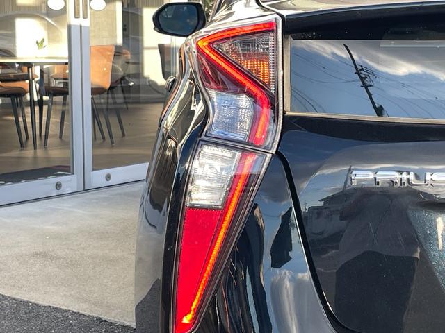 プリウス S ETC バックカメラ TV アルミホイール オートライト LEDヘッドランプ スマートキー 電動格納ミラー CVT 盗難防止システム 衝突安全ボディ ABS ESC CD Bluetooth エアコン(42枚目)
