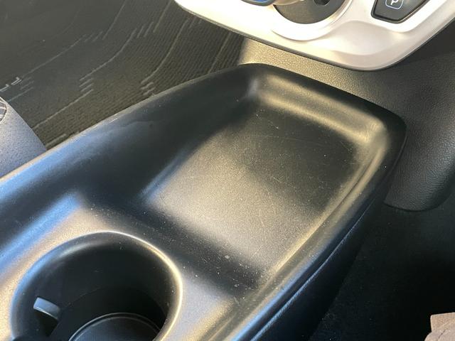 プリウス S ETC バックカメラ TV アルミホイール オートライト LEDヘッドランプ スマートキー 電動格納ミラー CVT 盗難防止システム 衝突安全ボディ ABS ESC CD Bluetooth エアコン(52枚目)