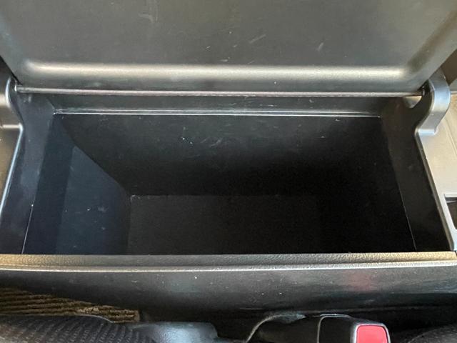 プリウス S ETC バックカメラ TV アルミホイール オートライト LEDヘッドランプ スマートキー 電動格納ミラー CVT 盗難防止システム 衝突安全ボディ ABS ESC CD Bluetooth エアコン(55枚目)