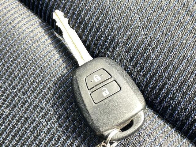 アクア S ドライブレコーダー ETC バックカメラ ナビ TV キーレスエントリー 電動格納ミラー CVT 衝突安全ボディ ABS ESC Bluetooth エアコン パワーステアリング パワーウィンドウ(10枚目)