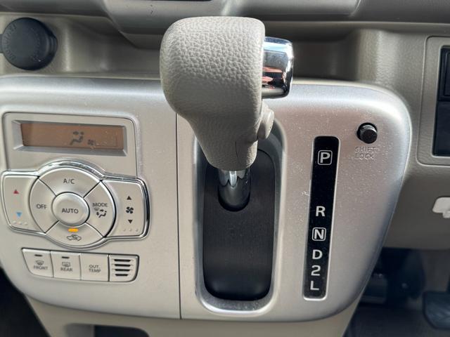 エブリイワゴン PZターボ ETC バックカメラ 両側スライド・片側電動 ナビ TV クリアランスソナー 衝突被害軽減システム オートライト HID スマートキー 電動格納ミラー ベンチシート AT 盗難防止システム ABS(6枚目)