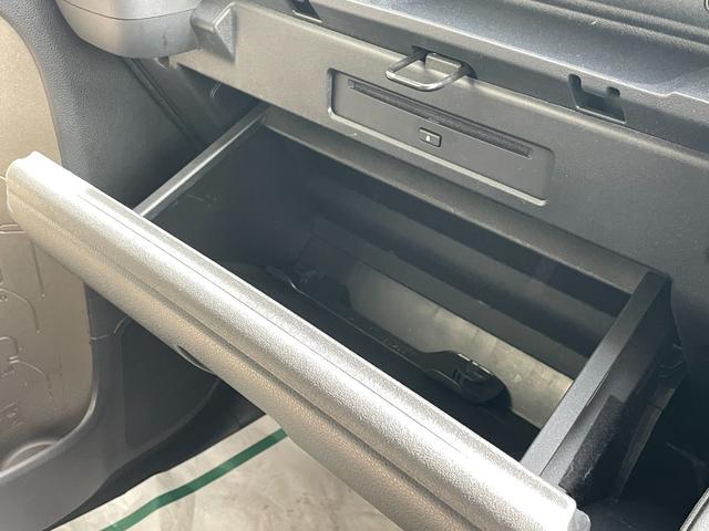 シエンタ ハイブリッドZ ETC バックカメラ ナビ TV クリアランスソナー オートクルーズコントロール レーンアシスト 衝突被害軽減システム 両側電動スライドドア オートマチックハイビーム オートライト LEDヘッドランプ(60枚目)