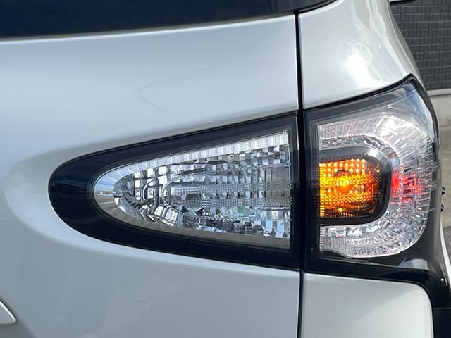 シエンタ ハイブリッドG バックカメラ ナビ TV レーンアシスト 衝突被害軽減システム 両側電動スライドドア オートマチックハイビーム スマートキー 電動格納ミラー 3列シート CVT CD Bluetooth(24枚目)