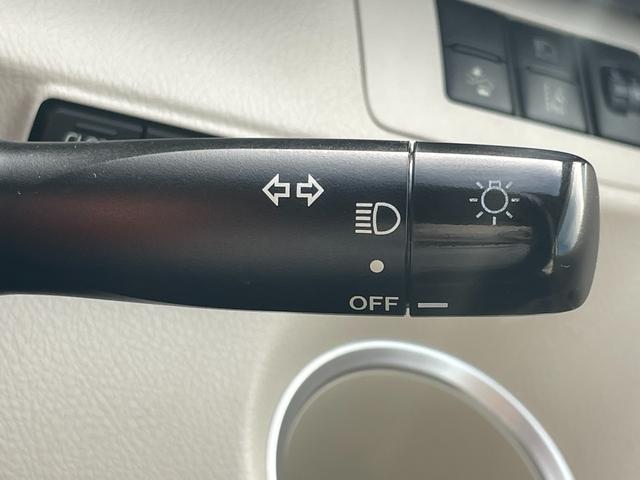 シエンタ ハイブリッドG バックカメラ ナビ TV レーンアシスト 衝突被害軽減システム 両側電動スライドドア オートマチックハイビーム スマートキー 電動格納ミラー 3列シート CVT CD Bluetooth(25枚目)