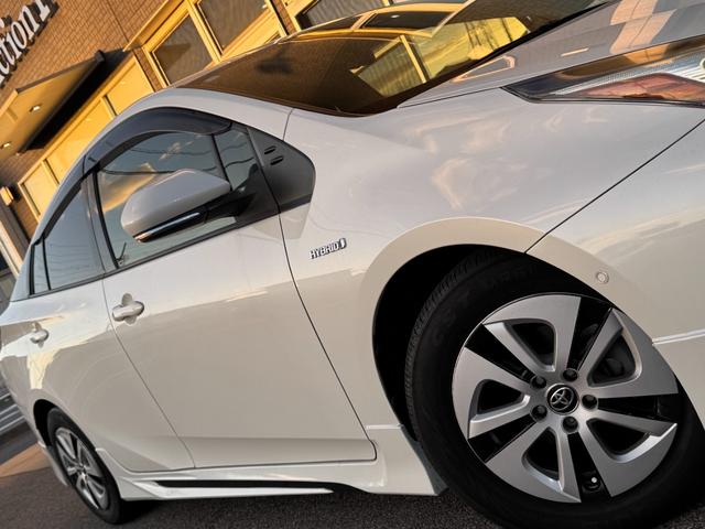 プリウス Sセーフティプラス ETC クリアランスソナー レーンアシスト オートクルーズコントロール パークアシスト 衝突被害軽減システム バックカメラ ナビ TV アルミホイール オートマチックハイビーム オートライト(27枚目)