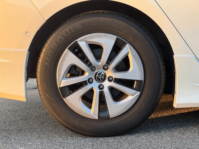 プリウス Sセーフティプラス ETC クリアランスソナー レーンアシスト オートクルーズコントロール パークアシスト 衝突被害軽減システム バックカメラ ナビ TV アルミホイール オートマチックハイビーム オートライト(29枚目)