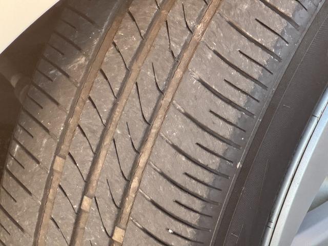 プリウス Sセーフティプラス ETC クリアランスソナー レーンアシスト オートクルーズコントロール パークアシスト 衝突被害軽減システム バックカメラ ナビ TV アルミホイール オートマチックハイビーム オートライト(32枚目)