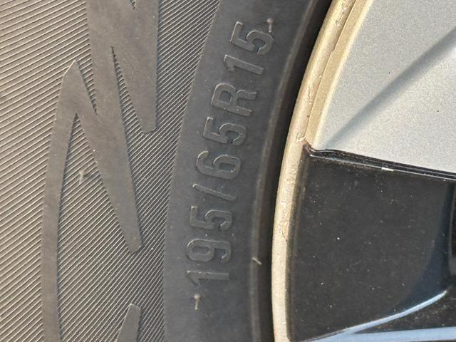 プリウス Sセーフティプラス ETC クリアランスソナー レーンアシスト オートクルーズコントロール パークアシスト 衝突被害軽減システム バックカメラ ナビ TV アルミホイール オートマチックハイビーム オートライト(34枚目)