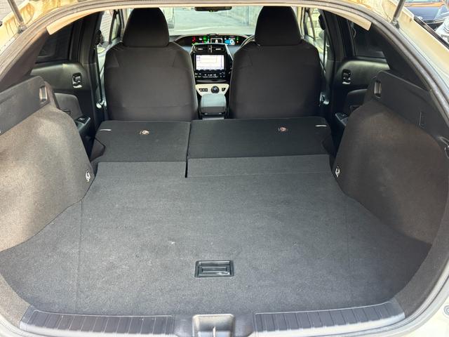 プリウス Sセーフティプラス ETC クリアランスソナー レーンアシスト オートクルーズコントロール パークアシスト 衝突被害軽減システム バックカメラ ナビ TV アルミホイール オートマチックハイビーム オートライト(37枚目)