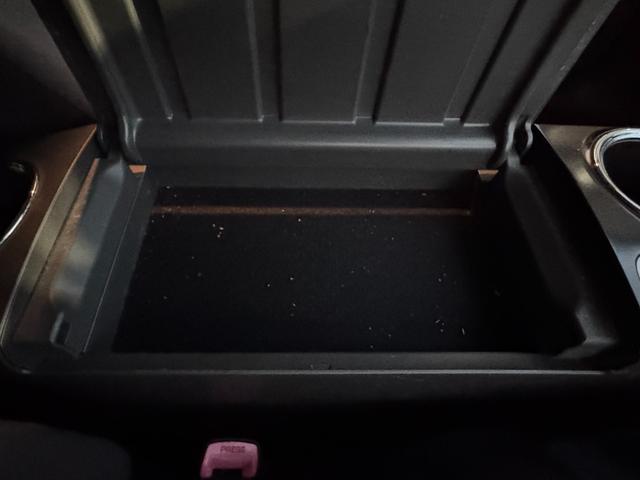 プリウスアルファ G ドライブレコーダー ETC ナビ TV クリアランスソナー オートクルーズコントロール アルミホイール スマートキー 電動格納ミラー 3列シート CVT 盗難防止システム 衝突安全ボディ ABS(24枚目)