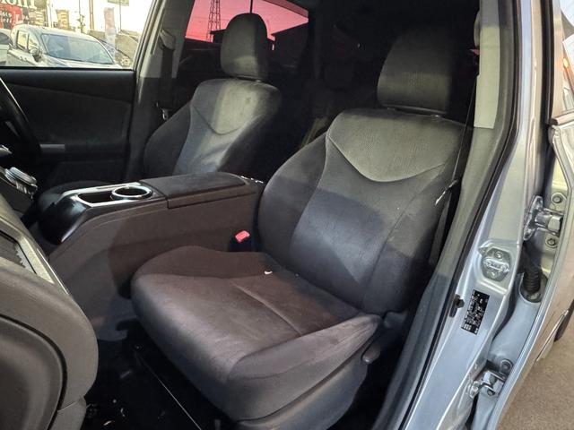 プリウスアルファ G ドライブレコーダー ETC ナビ TV クリアランスソナー オートクルーズコントロール アルミホイール スマートキー 電動格納ミラー 3列シート CVT 盗難防止システム 衝突安全ボディ ABS(28枚目)